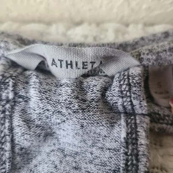 Athleta Gray Long Sleeve Top - Picture 4 of 7
